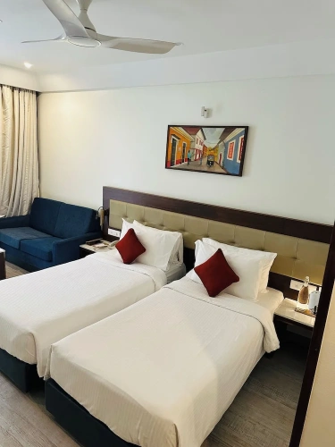 Deluxe Twin room with balcony