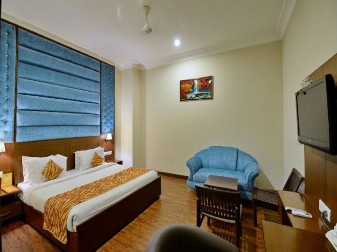 Deluxe Double room with view