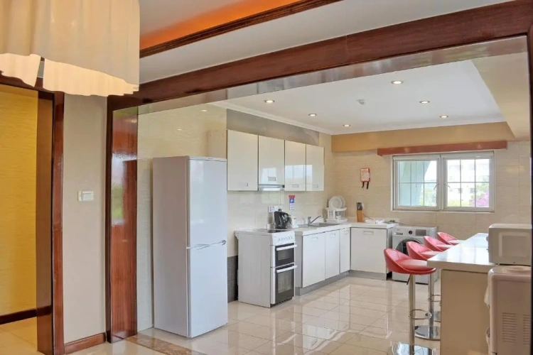 2 Bedrooms Apartment