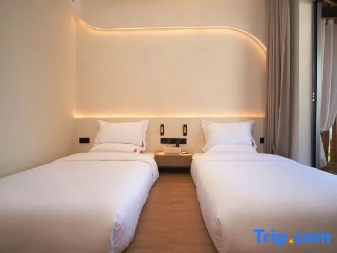 Classic Twin room