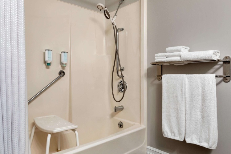 Travelodge Suites by Wyndham New Glasgow photo 8