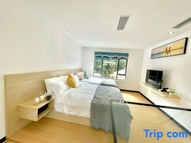 4 Bedrooms Duplex Apartment with courtyard view