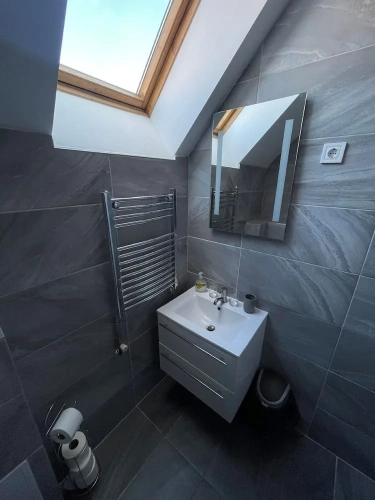 Comfort room