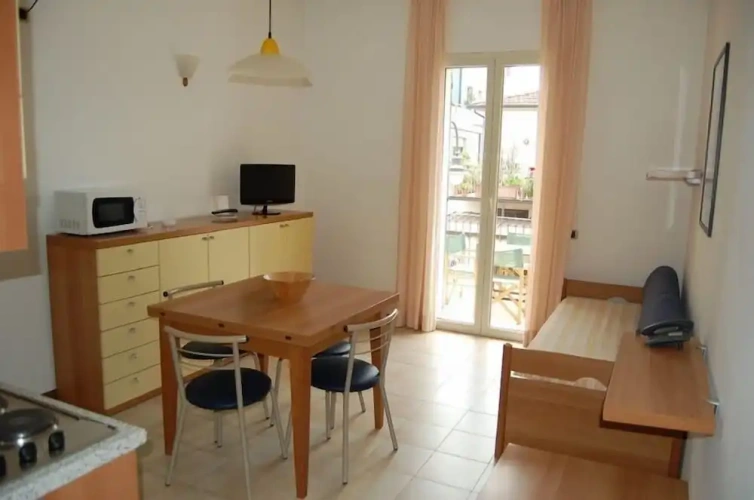 Superior Apartment with balcony and with partial sea view