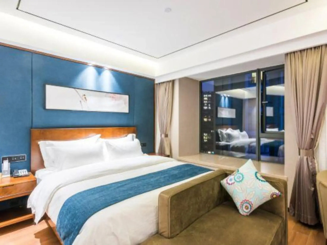 Junyi Twin Tower Hotel
