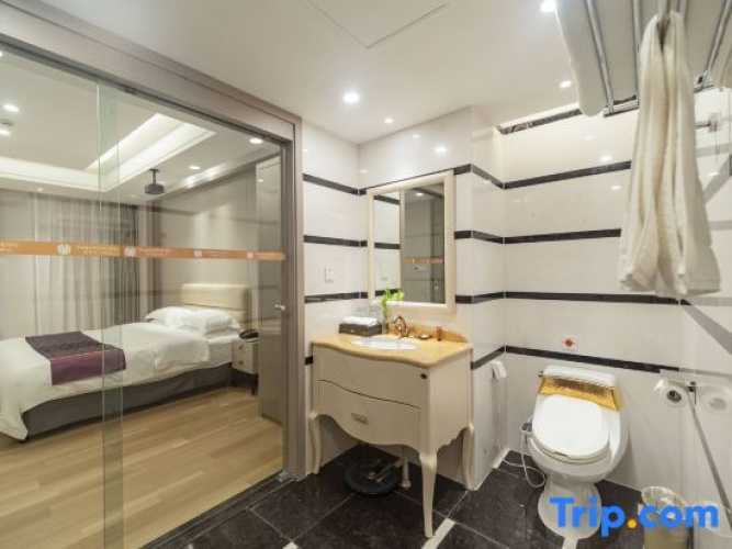 2 Bedrooms Executive Suite