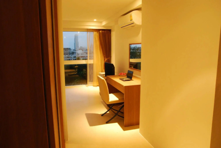I Am Residence