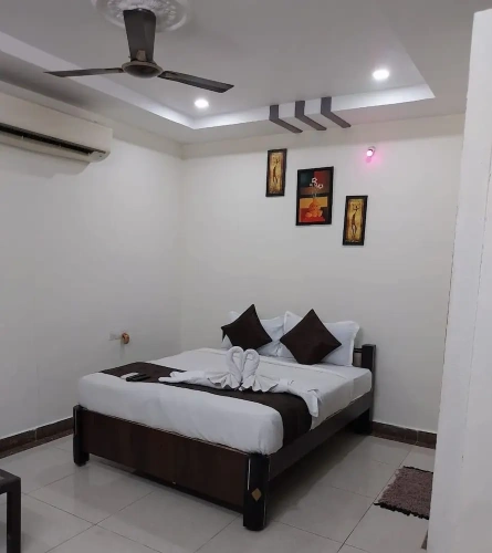 Deluxe Double room with city view