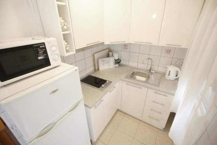 4 Bedrooms Cottage