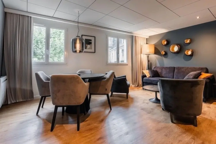 1 Bedroom Deluxe Apartment