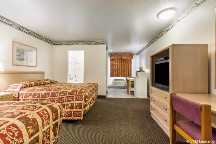 Monterey Fairgrounds Inn