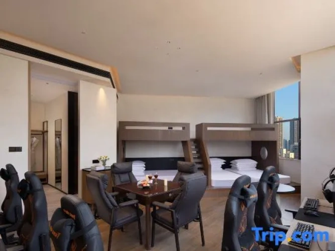 Standard Quintuple room