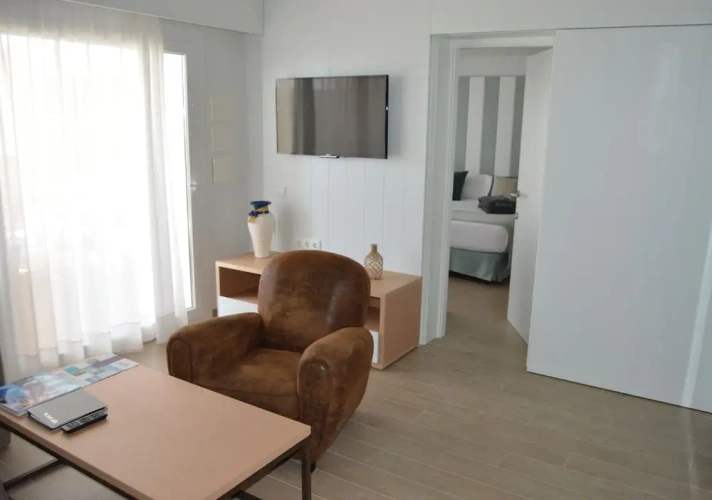 Suite with balcony