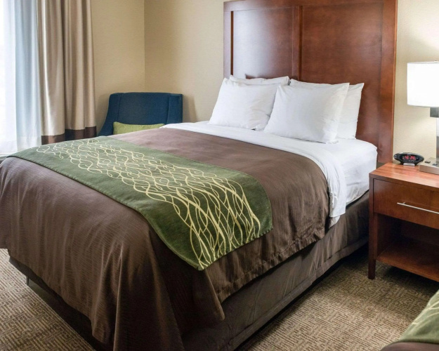 Comfort Inn & Suites West - Medical Center