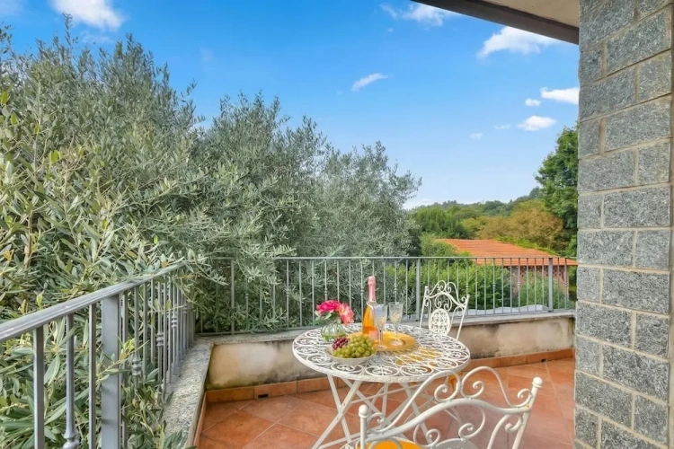Family Apartment with balcony