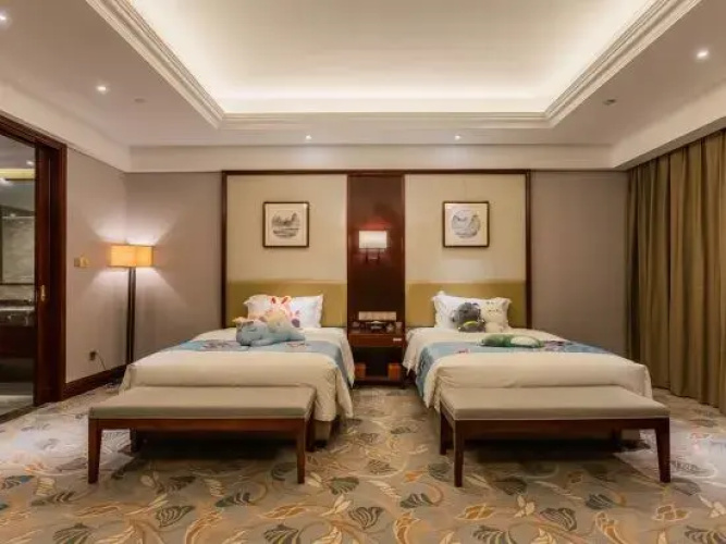 Baohua Mountain Jinlong International Hotel