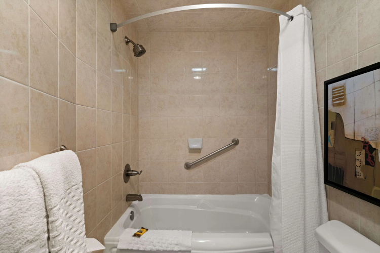 Best Western Plus Orangeville Inn & Suites photo 11