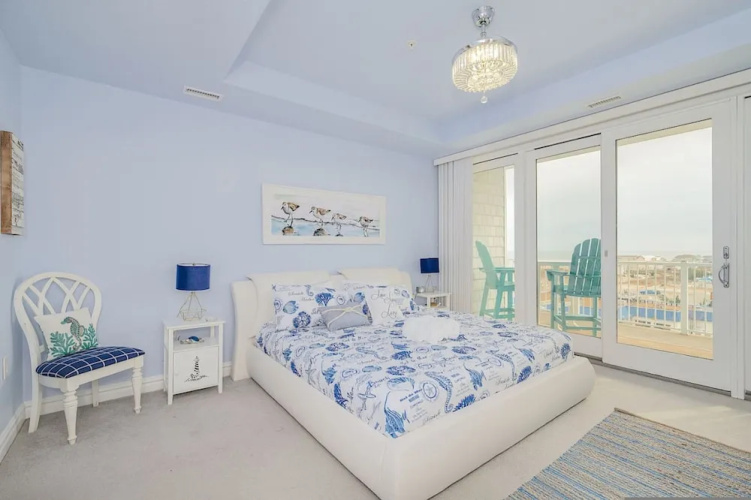 Penthouse By The Sea Huge Home w Amazing Views