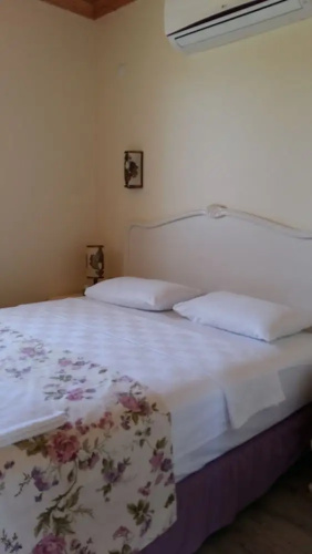 Three Palms Suites