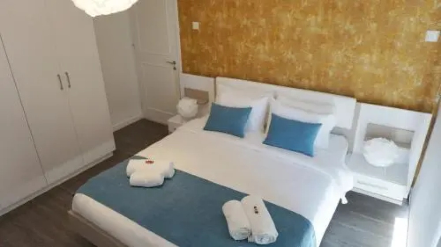 Lazuli Beachfront Apartment 144