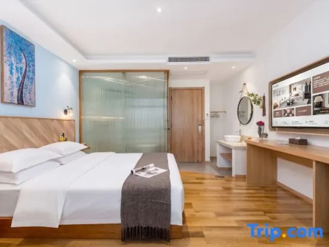 Standard Double room with courtyard view