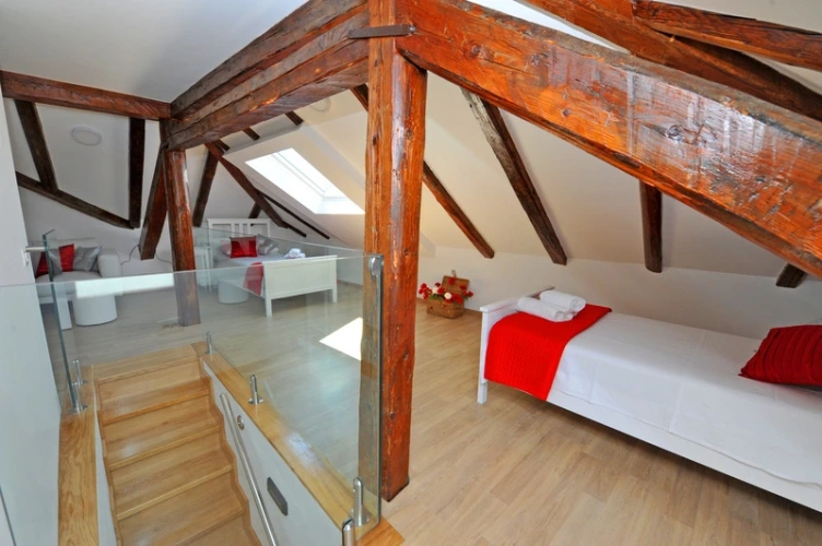 Deluxe Quadruple room