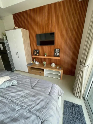 Green Sedayu Apartment by Emily