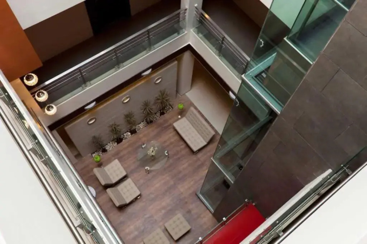 Skylark Business Hotel