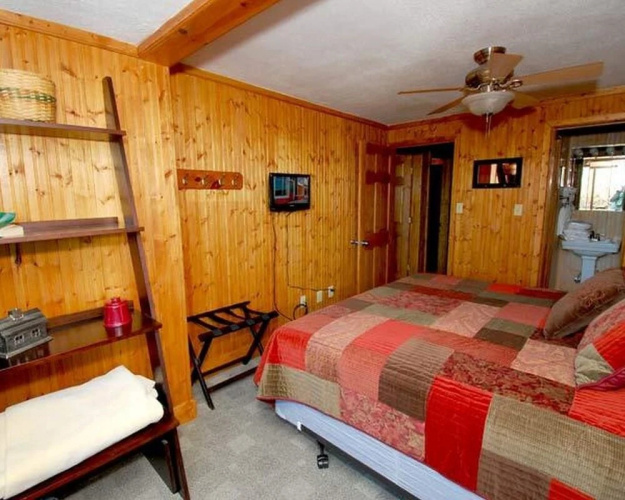 4 Br: Shamrock 28