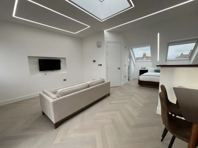 Luxurious London Studios