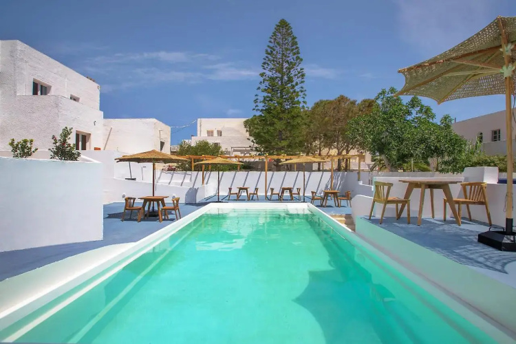 Voca Hotel & Suites