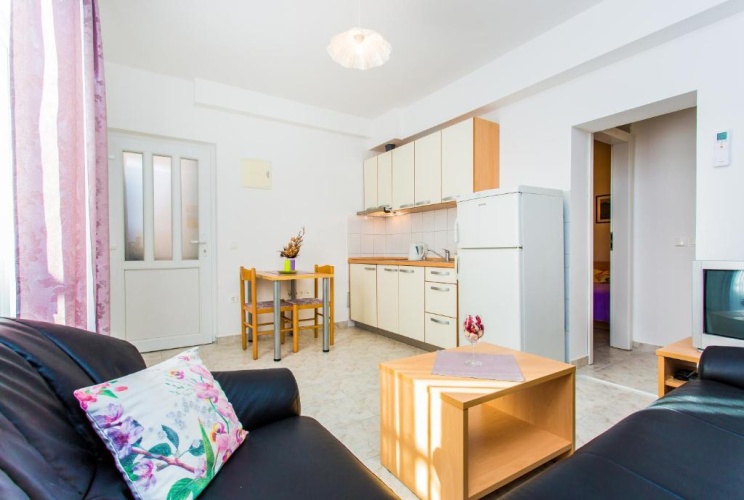 2 Bedrooms Apartment with balcony and with view