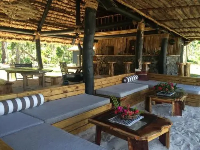 Waruka Bay Resort