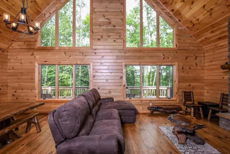 Maple Manor by Taylor Made Deep Creek