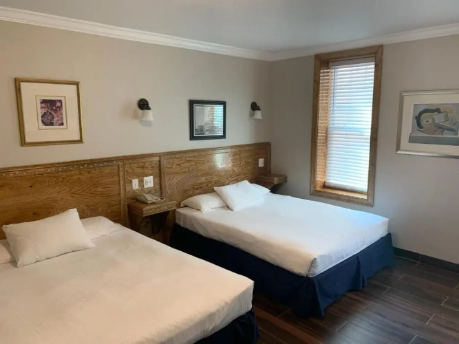 Classic Quadruple room