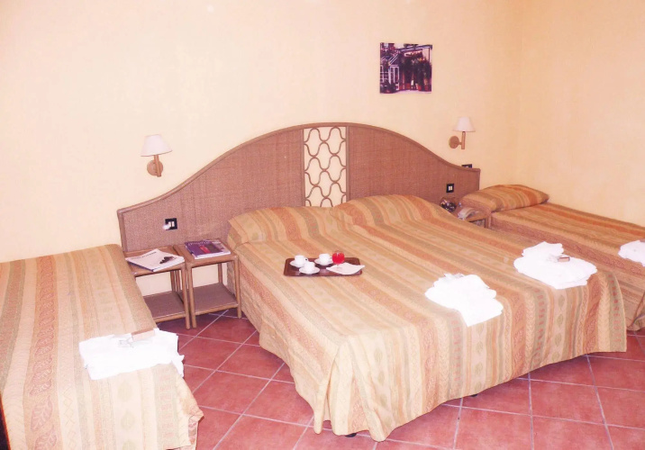 Villaggio Porto Rhoca