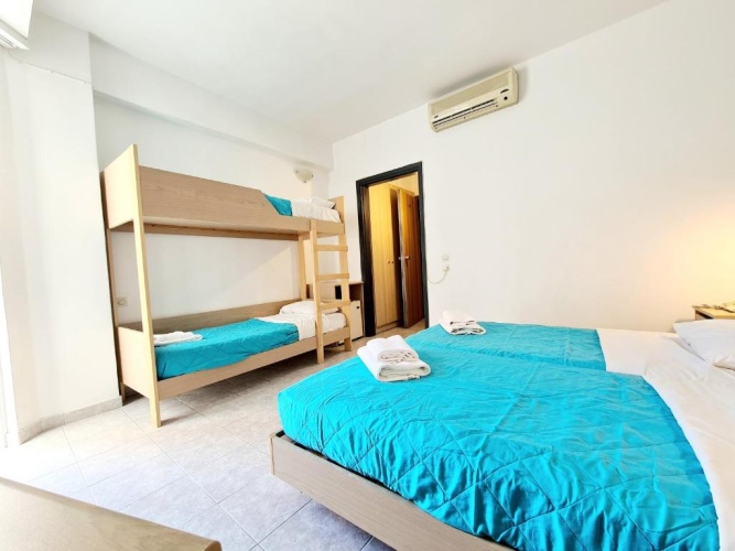 Standard Quadruple room