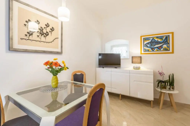 Apartments Matea - 20m from sea