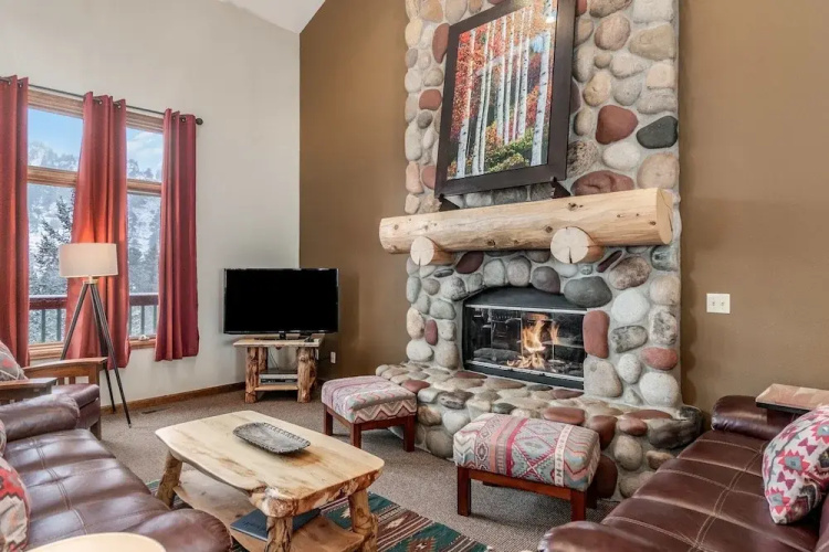 Estes Escape -- Ev #6071 5 Bedroom Home by RedAwning