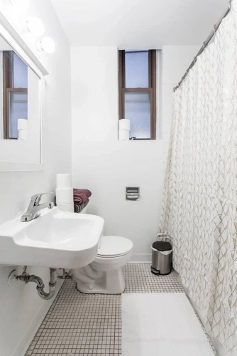 3 Bedrooms Apartment