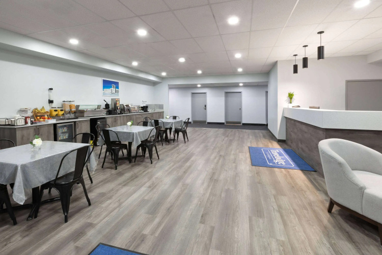Travelodge By Wyndham Cochrane photo 16