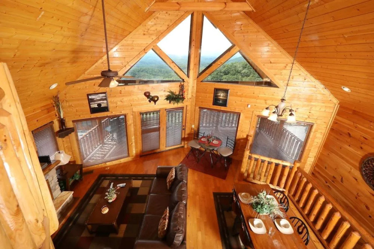 Up Up and Away 2 Br cabin by RedAwning