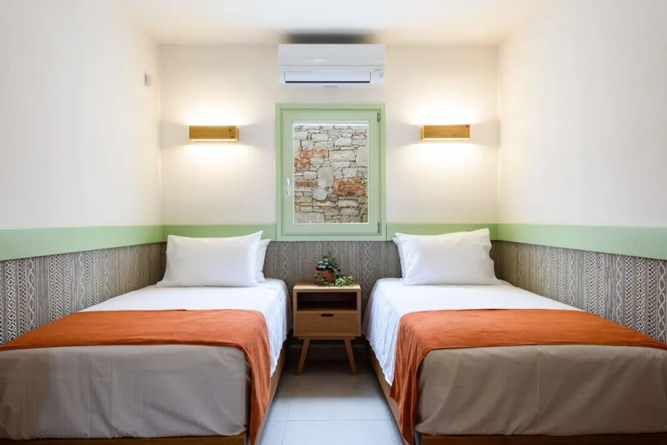 Plioni- Villas With Private Pool & Suites With Hot Tub