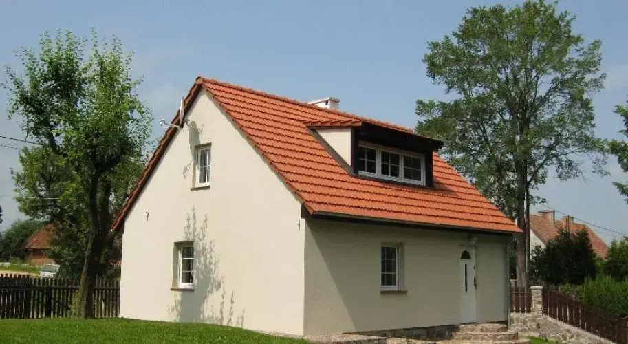 Biały Domek Nad Jeziorem