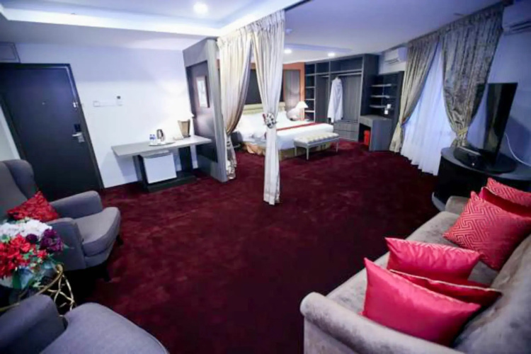 Al Khatiri Hotel
