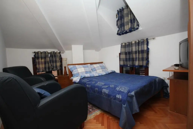 Apartment Vir