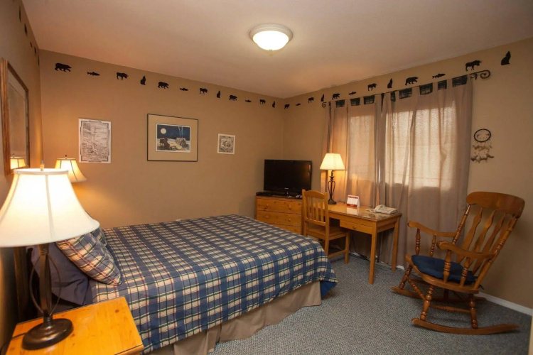 Midnight Sun Inn