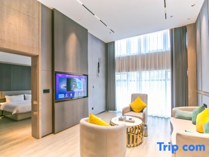 1 Bedroom Suite