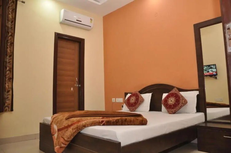 Hotel M City