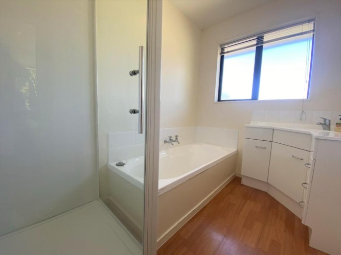 3 Bedrooms Cottage